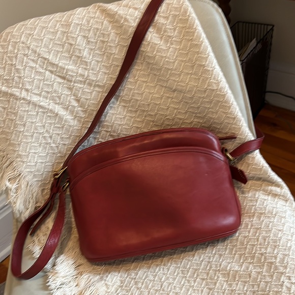 Coach Handbags - Vintage coach shoulder bag